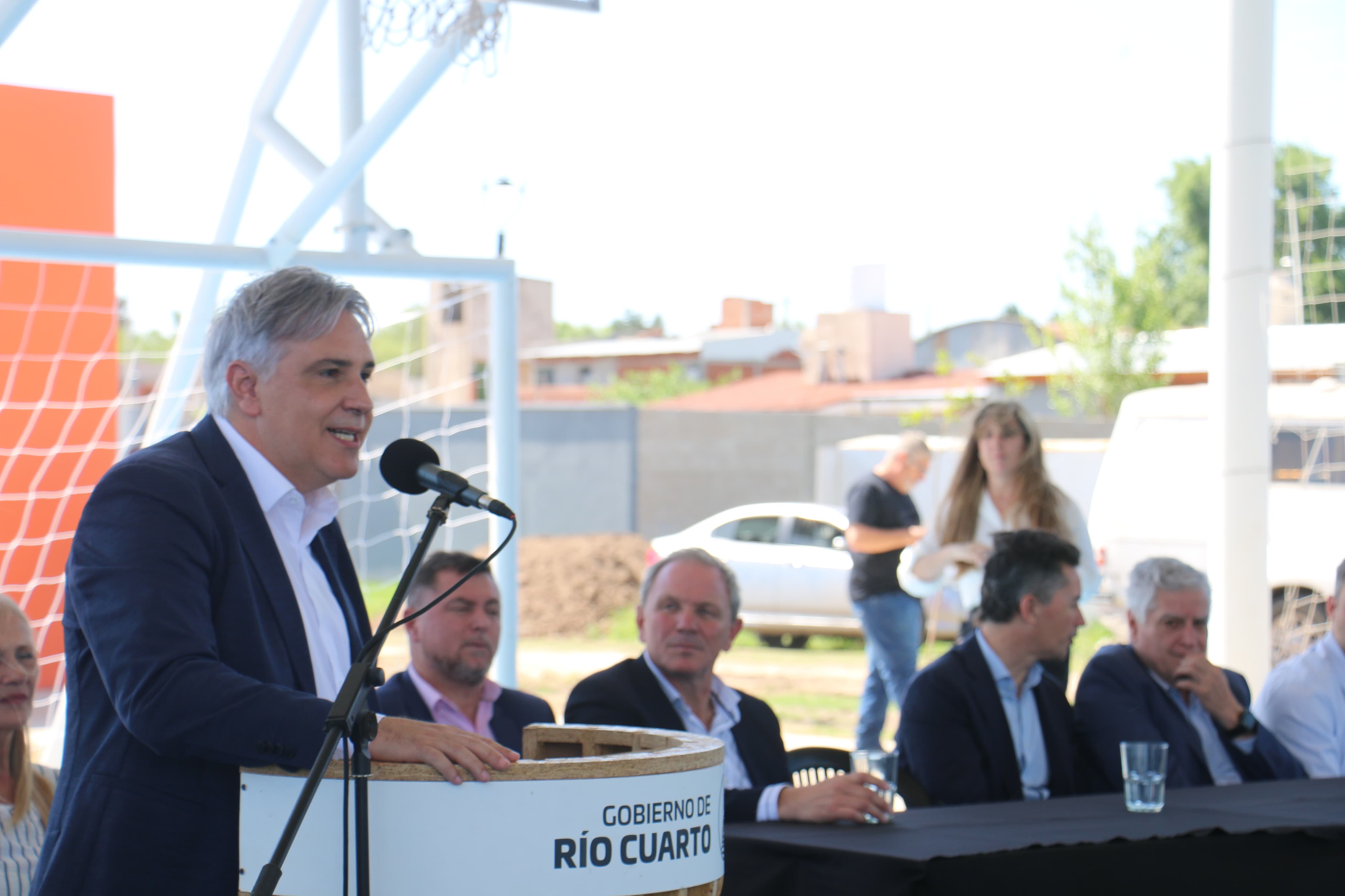En su visita por Río Cuarto, Llaryora anunció obras por un monto cercano a mil millones de pesos - imagen 6
